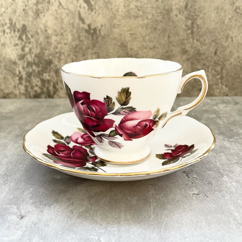 Vtg Royal Vale Bone China Ridgway Red Rose Floral Teacup Saucer England c1953